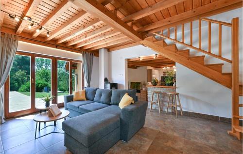 Petrinja House | Pet Friendly Home In Sisak With Sauna
