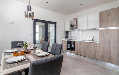 Stanici House | Pet Friendly Home In Stanici