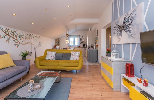 Tinj House | Pet friendly home in Tinj