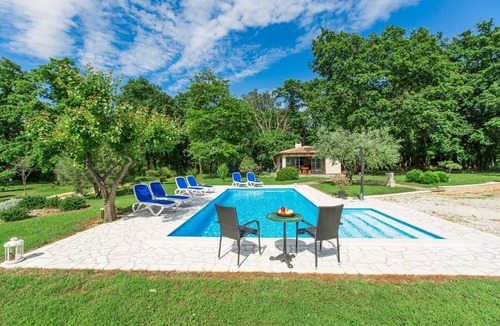 Susnjici Apartment | Picturesque flat with pool, outdoor kitchen, BBQ, sunbeds, children's swing