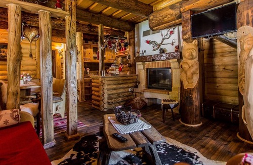 Gracac Ski Chalet | Pleasant Chalet in Bruvno with Private Pool