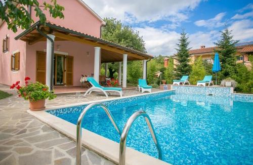 Laginji Villa | Pleasant Villa Valmonida with Pool, Sauna, Gym and BBQ