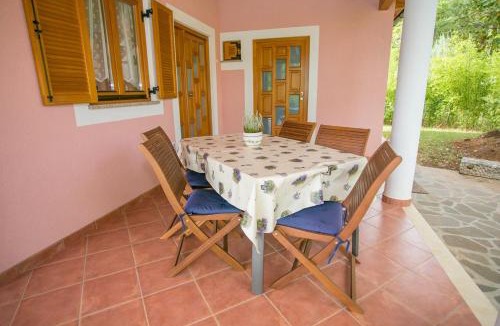 Laginji Villa | Pleasant Villa Valmonida with Pool, Sauna, Gym and BBQ