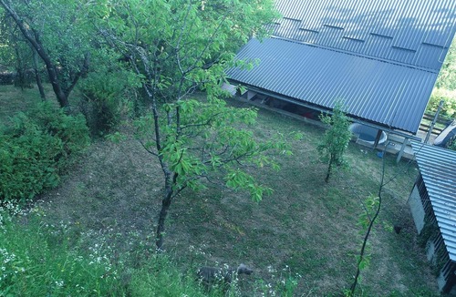 Breznik Plesivicki Apartment | Plesivica Hillside HolidayHome/Hot-Tub - 1 Bedroom