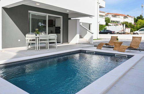 Novalja Apartment | Pool apartments Banta A