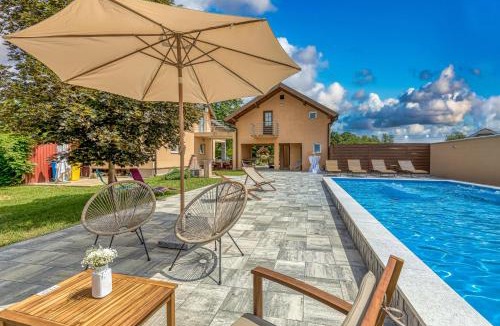 Kravarsko House | Pool House Klara With Sauna - Happy Rentals