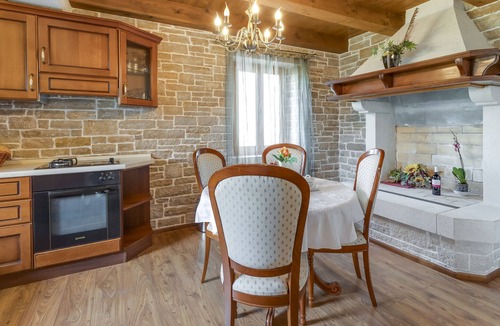 Jezenj House | Pool Villa Frapi - Magnolia, Pazin, Croatia