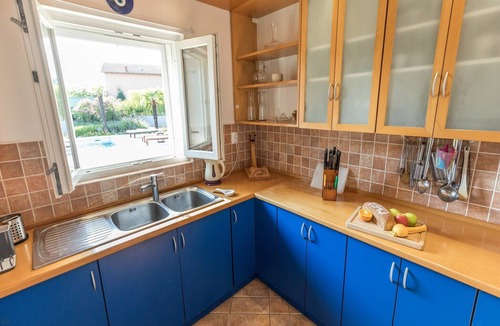 Bilice Villa | Pool villa in Sibenik near lake