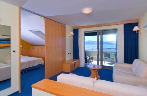 Gradac House | Premium Double Room With Private Bathroom 3