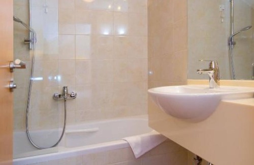 Gradac House | Premium Double Room With Private Bathroom 4