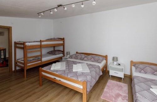 Cove Parja House | Prenoćište Kastel