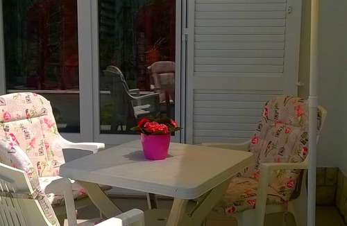 Kampor Apartment | Pretty Apartment With Terrace on Island Rab
