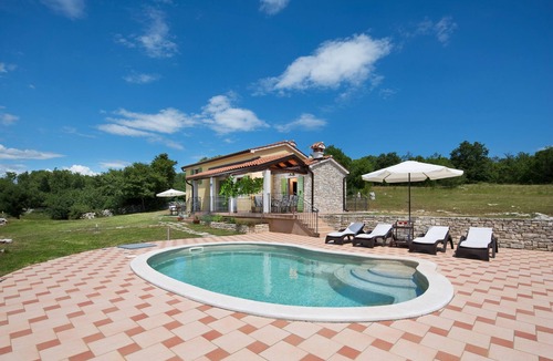 Rasa Villa | Private 2 bedroom Villa in Istria with swimming pool,away from it all'