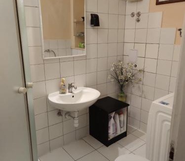Split House | Private Accommodation Raspudic