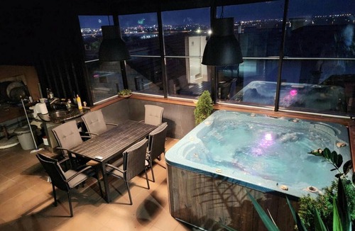 Novi Grad Sarajevo House | Private Luxury Villa near Sarajevo Airport, Indoor Pool, Jacuzzi & Free Parking