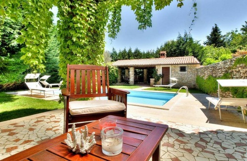 Materada Villa | Private pool, 6 km to the beach, 6-8 people, free WiFi, garden