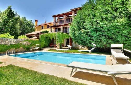 Materada Villa | Private pool, 6 km to the beach, 6-8 people, free WiFi, garden
