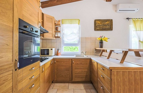 Gornji Prolozac House | Private Villa with hot tub, A/C, private pool, WIFI, TV, terrace, pets allowed, panoramic view