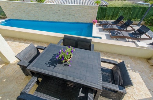 Kastel Gomilica Villa | Private Villa with swimming pool near Marina Kastela