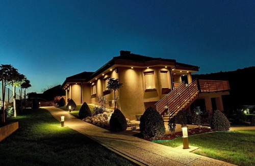 Bosiljevo House | Private Villa with private pool, hot tub, WIFI, A/C, TV, terrace, pets allowed, panoramic view
