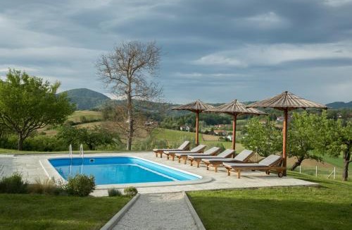 Mihovljan Villa | Puhek breg