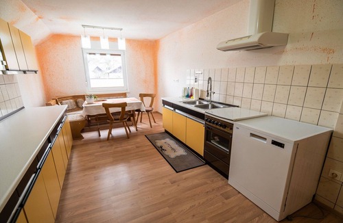 Radovljica Apartment | Quiet and Sunny Apartment with Balcony - Two Bedroom Apartment with Balcony