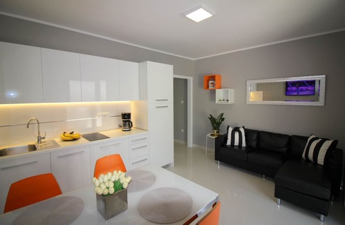 Porec Apartment | Quiet location, family-friendly, air conditioning, WLAN, barbecue