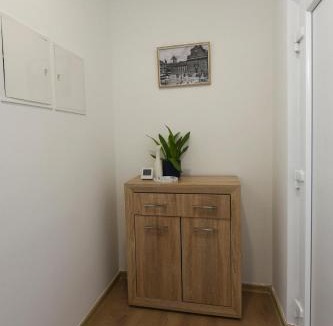 Siska District Apartment | Quiet One-Bedroom Near City Center Free Parking