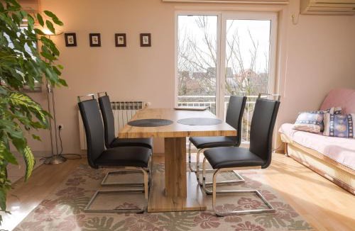 Osijek Apartment | Quietude in Visnjevac