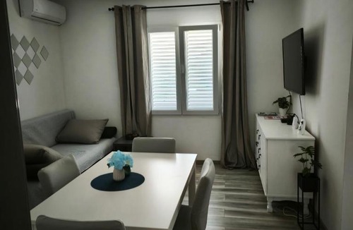 Razanac Apartment | Radovinka