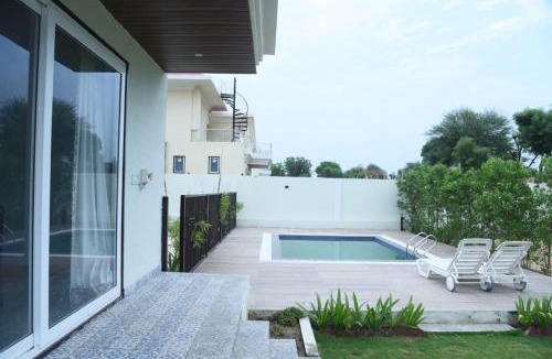 Jamwa Ramgarh Villa | Raj Farms Luxury Villa and Private Pool Near Kukus