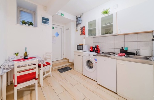 Zagreb Apartment | Red Vibe Studio Central 1, Zagreb, Croatia