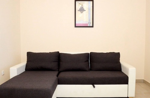 Ljubac Apartment | Refreshing Apartment in Ljubac with Shared Garden