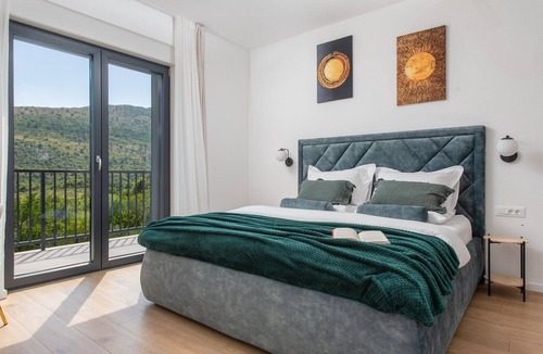 Omis Villa | Relaxed Family Villa in Naklice