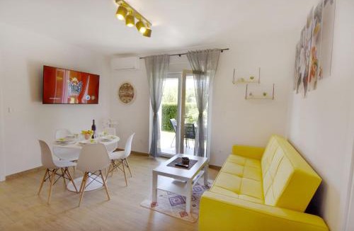 Cepljani Apartment | Relaxing holiday home with shared pool