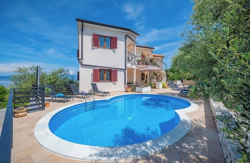 Drenje Apartment | Relaxing Summer Apartment - Pool, Sauna, Jacuzzi 7