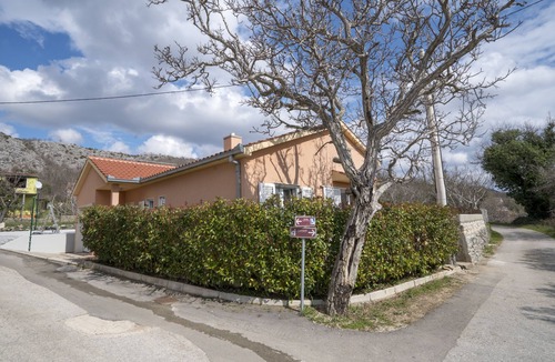 Sestanovac House | Rental home Ružić -all year open heated pool with anti-allergy system