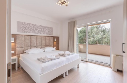 Zrce Apartment | Resort Trcol