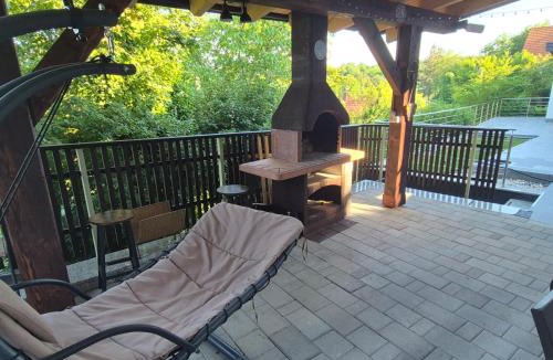 Duga Resa House | River Elephant