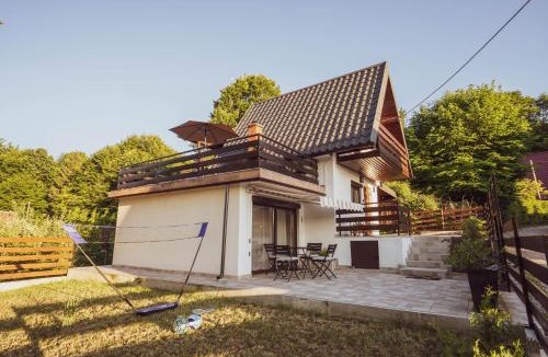 Karlovac House | Riverside Home Laura