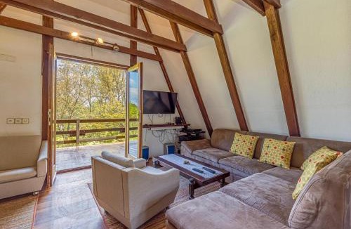 Inland Croatia House | Riverside House With Hot Tub - Happy Rentals