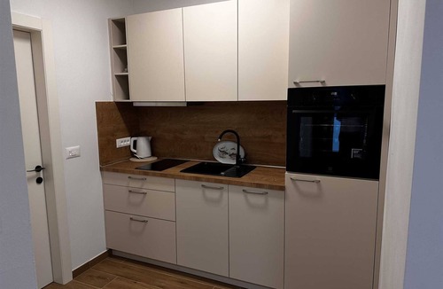 Borik Apartment | ROBI 2 One-Bedroom Apartment with Terrace (manji)
