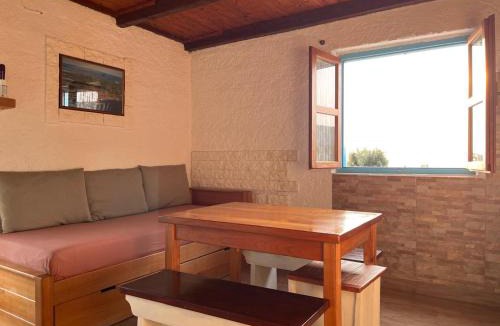 Nevidane House | Robinson house Ruža