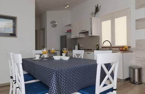 Pucisca House | Robinson house with hot tub by the sea Cove Prapratna - Prapatna, Brač (K-17608)