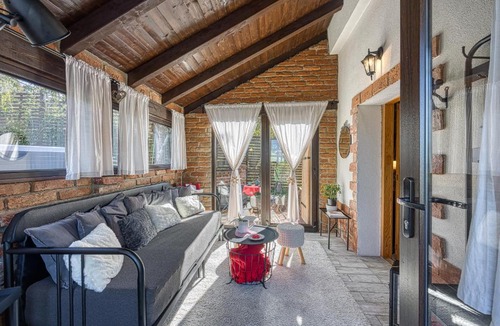 Varazdin House | Romantic Haven with Hot Tub - Happy Rentals