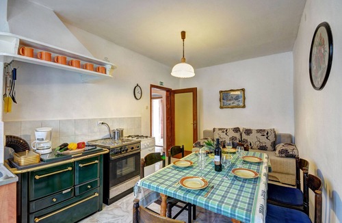Gracisce Villa | Romantic Villa Angelina with a swimming pool and spacious garden. Pet friendly !