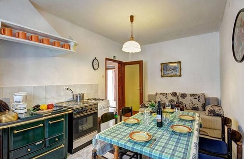 Gracisce House | Romantische Villa mit weitläufigem Garten by Interhome