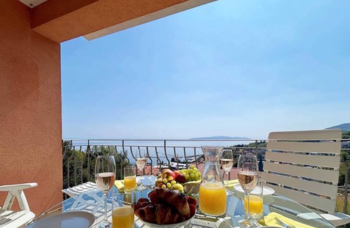 Icici Apartment | Rona Apartment Ivonne