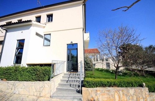 Donje Polje House | Room Ave Maria