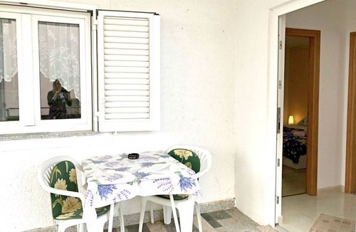 Zambratija Apartment | Room for two with private bath, near the sea, Zambratija, WiFi, parking